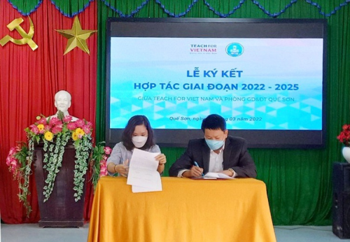 Phòng GDĐT phối hợp với tổ chức Công ty TNHH Tư vấn giáo dục TFV tổ chức Lễ ký kết thỏa thuận hợp tác và hỗ trợ phát triển giáo dục huyện Quế Sơn giai đoạn 2022-2025 và Khánh thành các phòng STEM LAB